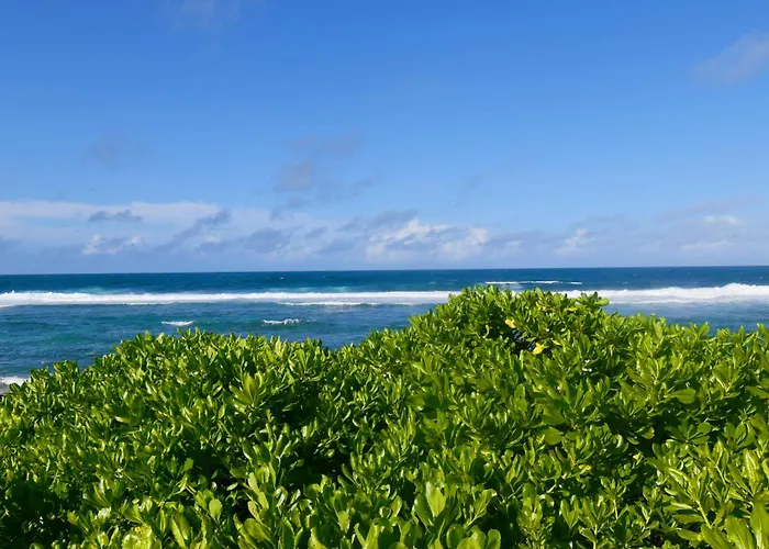 White&Blue Beachfront Luxury Poste Lafayette